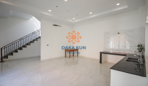 4 Bedrooms House for Villa for Rent in Siem Reap city-Svay Dangkum