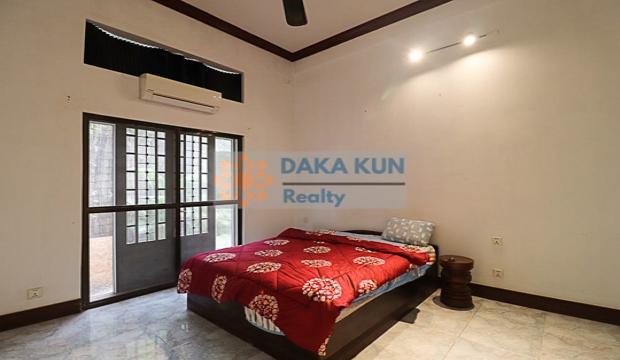 4 Bedroom House with Private Swimming Pool for Rent in Siem Reap - Sala Kamruek