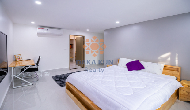 3 Bedrooms Apartment for Rent with Pool in Siem Reap-Svay Dangkum