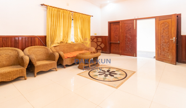 3 Bedrooms House for Rent in Siem Reap City-Sala Kamreuk