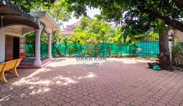 2 Bedrooms House for Rent in Siem Reap-Svay Dangkum