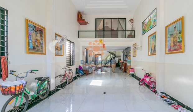 House for Sale on the Main Road-Siem Reap city