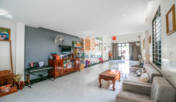 House for Sale on the Main Road-Siem Reap city