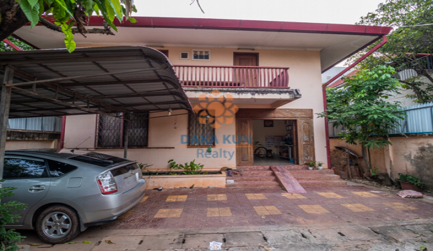 4 Bedrooms House for Rent in Krong Siem Reap-Sala Kamreuk