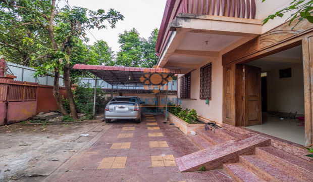 4 Bedrooms House for Rent in Krong Siem Reap-Sala Kamreuk