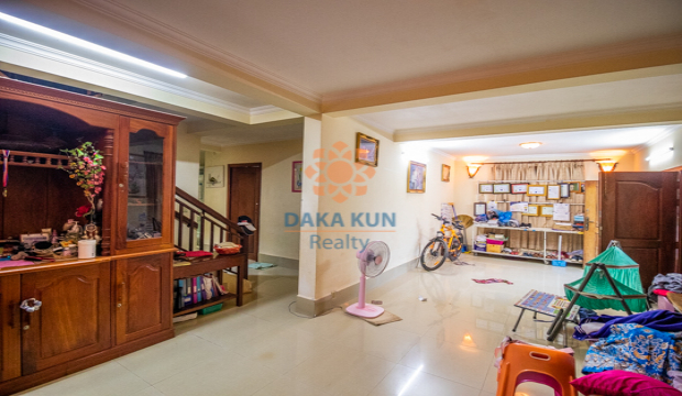 4 Bedrooms House for Rent in Krong Siem Reap-Sala Kamreuk