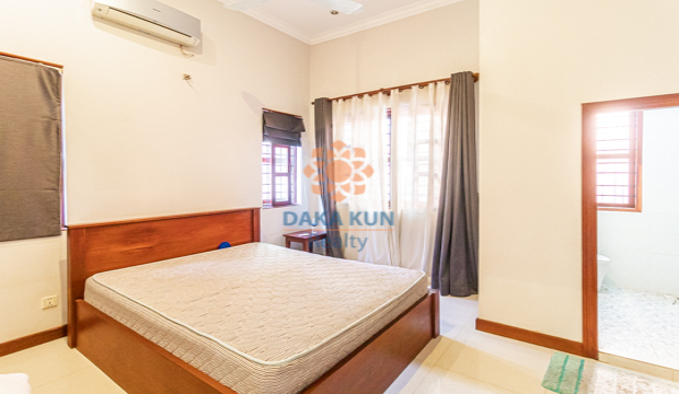 2 Bedrooms Villa for Rent in Siem Reap-Sala Kamreuk