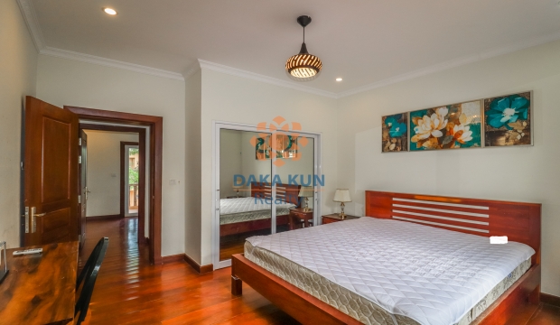 4 Bedrooms Villa with Swimming Pool for Rent in Siem Reap-Svay Dangkum