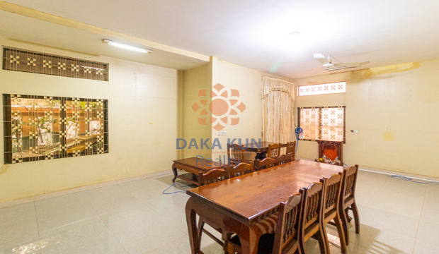 3 Bedrooms House for Rent in Krong Siem Reap-Sala Kamreuk