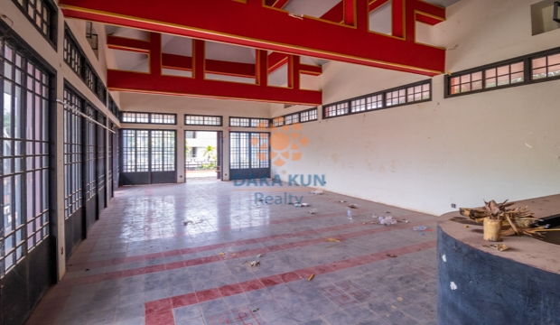 Commercial Building for Sale in near Old Market, Siem Reap