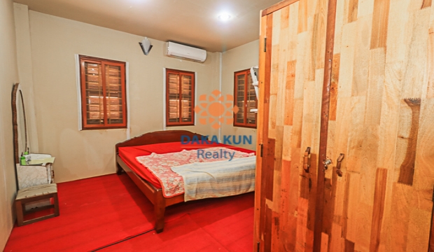 Wooden House for Rent in Siem Reap-Svay Dangkkum