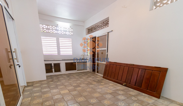 3 Bedrooms House for Rent near Chocolate Garden-Siem Reap City