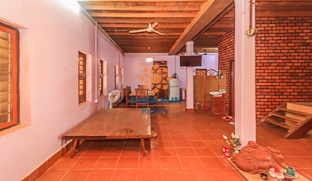 Wooden House for Rent in Siem Reap-Svay Dangkkum