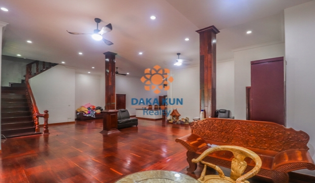 House with Pool for Sale in Siem Reap-Sala Kamreuk