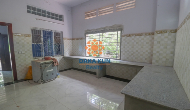 6 Bedroom House for Rent in Siem Reap-Sala Kamruek