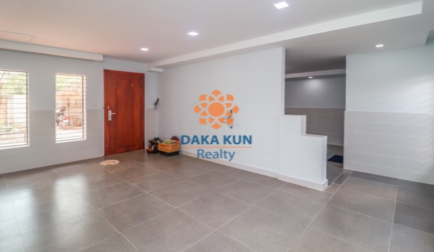 5 Bedrooms House for Rent in Siem Reap-Svay Dangkum