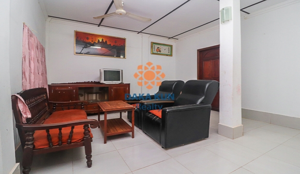 3 Bedrooms Wooden House for Rent in Siem Reap