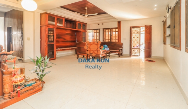 5 Bedrooms House for Rent in Siem Reap - Sala Kamruek