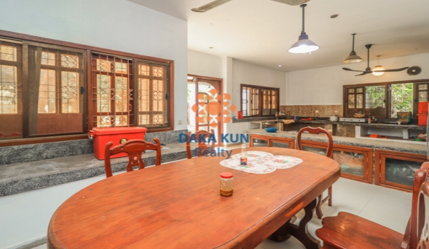 5 Bedrooms House for Rent in Siem Reap - Sala Kamruek