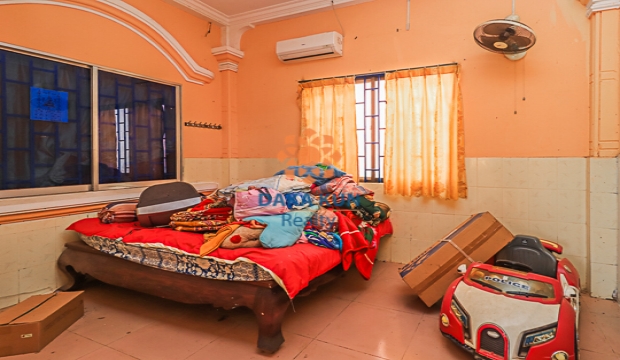 5 Bedrooms House for Rent in Siem Reap-Svay Dangkum