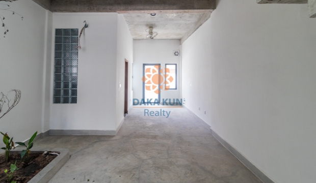 Shophouse for Rent in near Riverside - Siem Reap