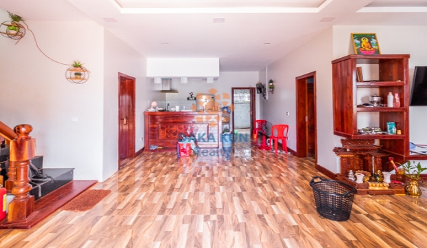 4 Bedrooms House for Rent with Pool in Siem Reap-Svay Dangkum