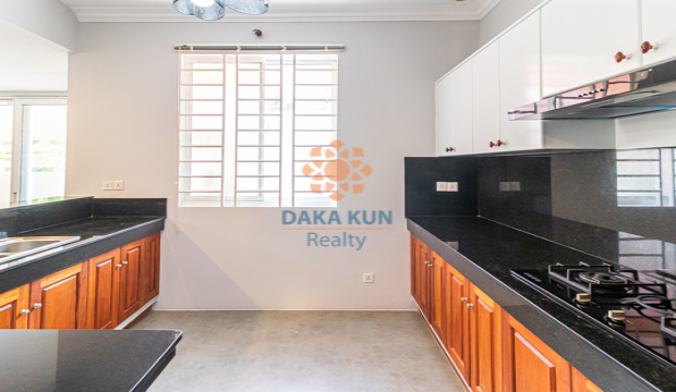 2 Bedrooms Apartment for Rent with Pool in Krong Siem Reap-Svay Dangkum