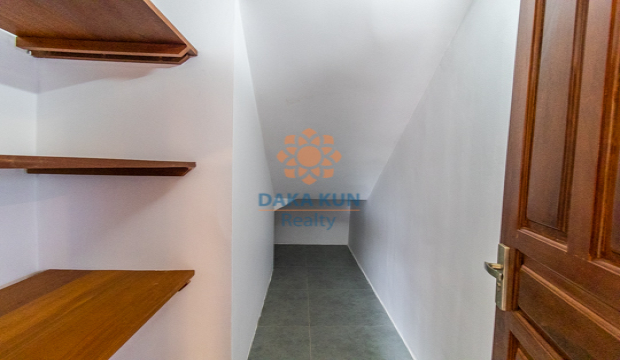 2 Bedrooms Apartment for Rent with Pool in Krong Siem Reap-Svay Dangkum