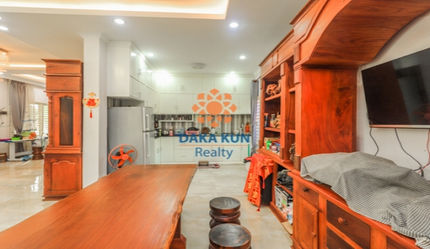 6 Bedrooms House for Rent in Siem Reap - Sala Kamruek