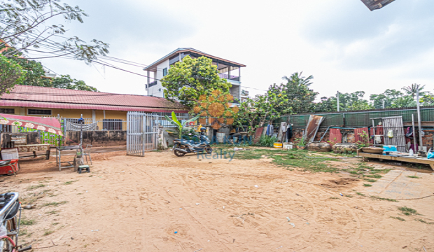 Land and House for Sale in Krong Siem Reap