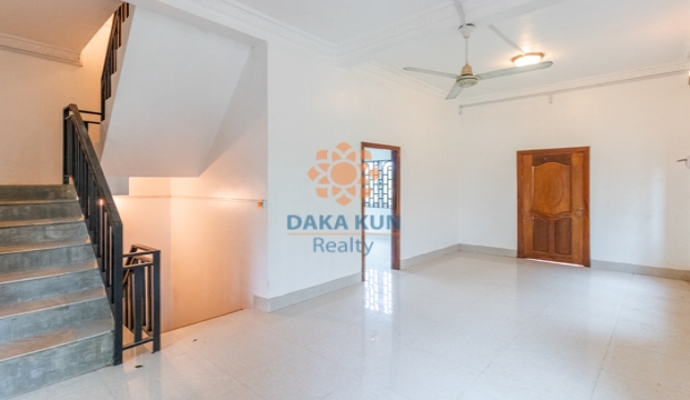 2 Bedrooms House for Rent in Sala Kamreuk, Siem Reap