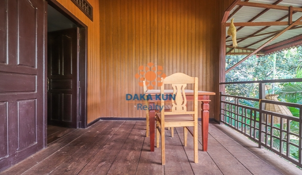 3 Bedrooms Wooden House for Rent in Siem reap-Sala kamreuk