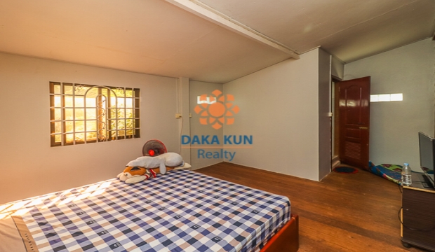 3 Bedrooms Wooden House for Rent in Siem reap-Sala kamreuk