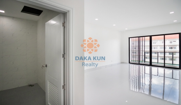 4 Bedrooms House for Rent in Siem Reap - Sala Kamreuk