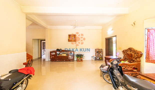 Wooden House for sale in Svay Dangkum, Krong Siem Reap