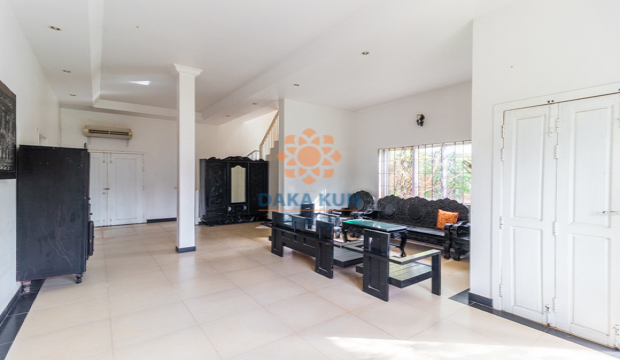 4 Bedrooms House for Rent in Krong Siem Reap-Sla Kram