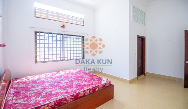 3 Bedrooms House for Rent in Siem Reap-Sla Kram