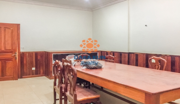 6 Bedrooms House for Rent in Siem Reap - Kork Chark