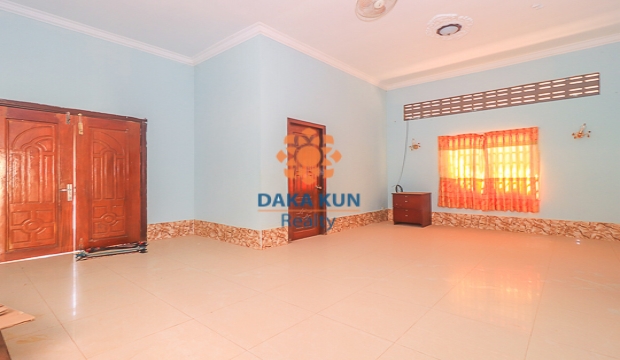 Urgent Sale House in Sala Kamreuk , Siem Reap