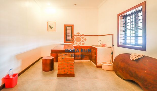 2 Bedrooms Villa for Rent in Siem Reap