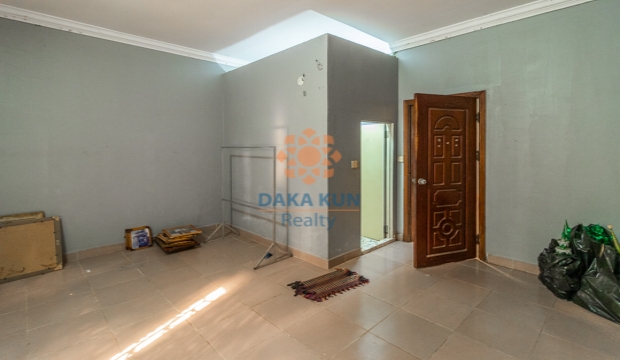 4 Bedrooms House for Rent in Siem Reap - Svay Dangkum