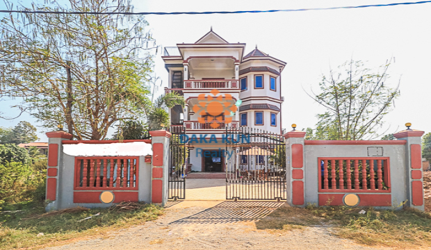 9 Bedrooms House for rent in Svay Dangkum, Siem Reap