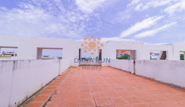 4 Bedrooms House For Rent in Siem Reap-Svay Dangkum