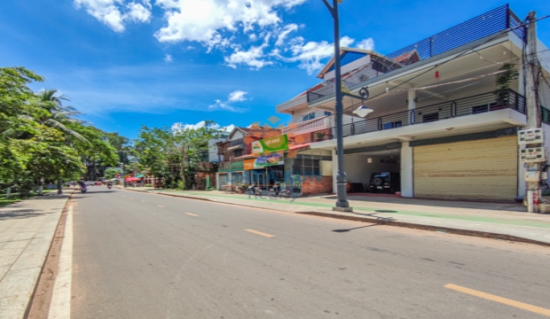 6 Bedrooms House for Rent in Siem Reap-Riverside