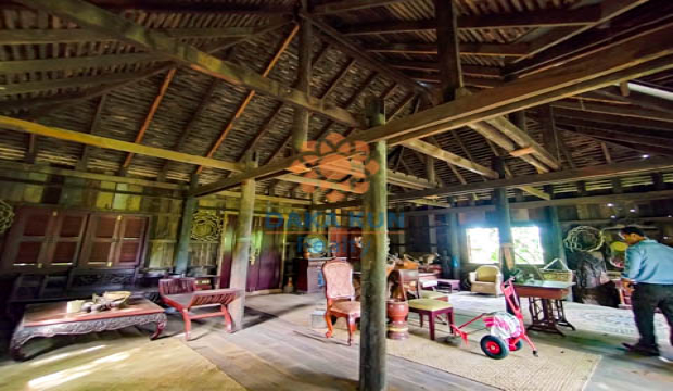 Wooden House for Sale in Krong Siem Reap-Chreav