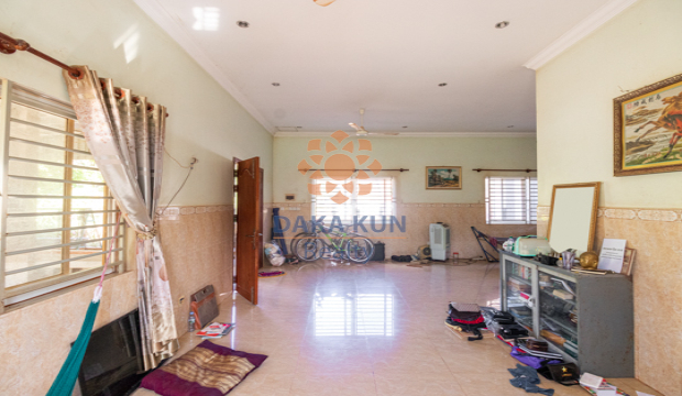 4 Bedrooms House for Rent in Krong Siem Reap-Sala Kamreuk