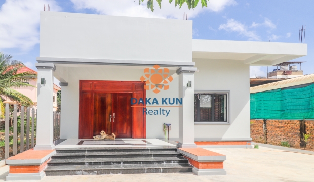 2 Bedrooms House for Rent in Siem Reap-Sala Kamreuk