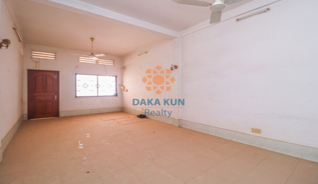 Commercial Building For Rent near Sivutha Road, Siem Reap