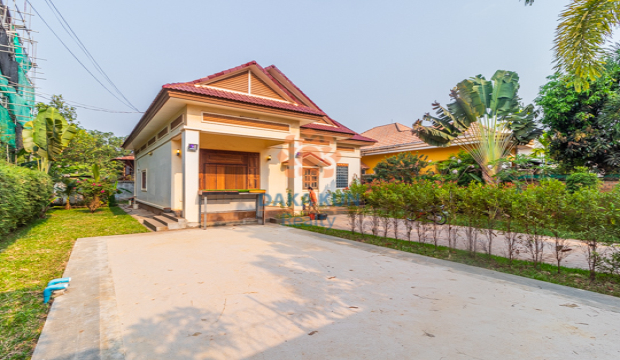 2 Bedrooms House for Rent in Krong Siem Reap-Sala Kamreuk