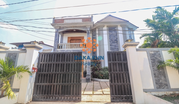 4 Bedrooms House for Rent in Siem Reap-Svay Dangkum